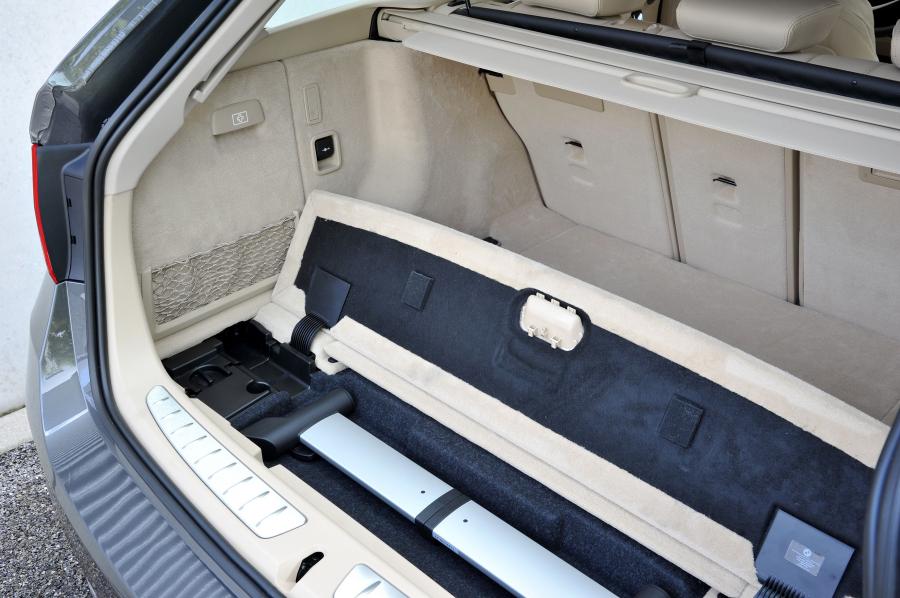  BMW 328i Touring Luxury 2012 года  (фото 49 из 200)
